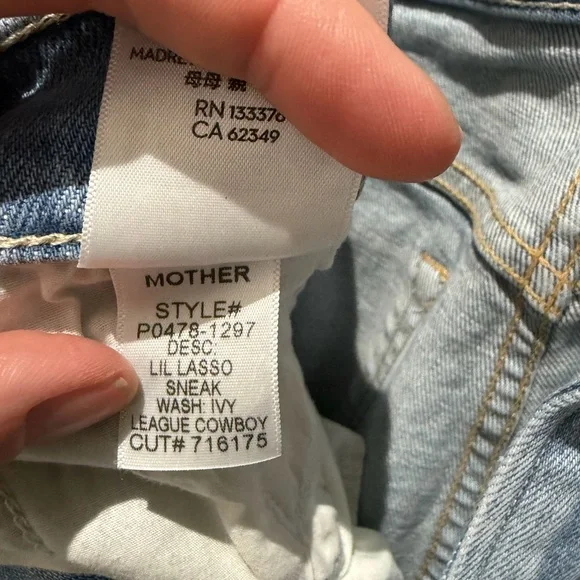 MOTHER Women’s Light Blue Jeans - Picture 6 of 9